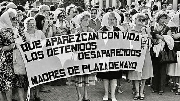 46 años de la primera ronda de las Madres de la Plaza de Mayo en ...